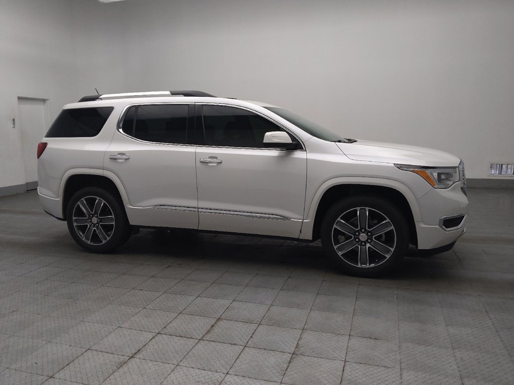 Used 2017 GMC Acadia Denali w/ Technology Package FWD image 11
