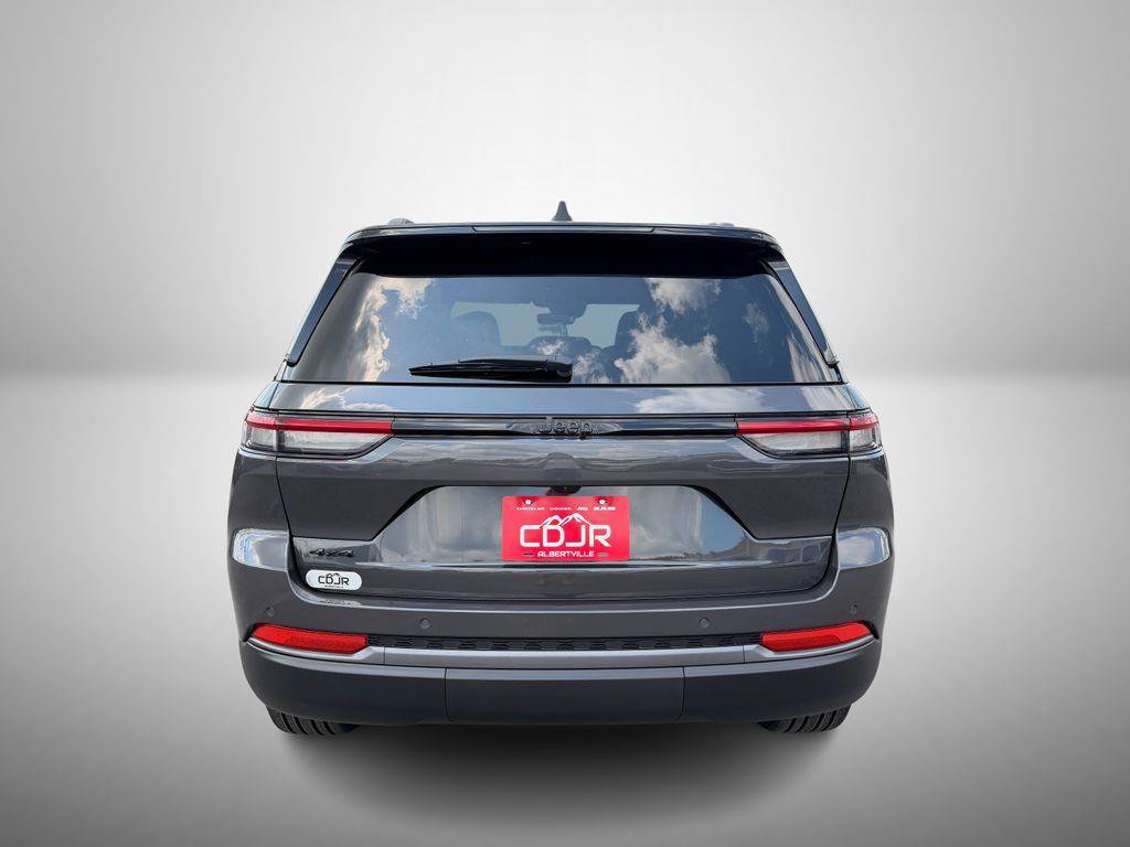 New 2026 Jeep Grand Cherokee Limited w/ Limited Altitude Package RWD image 9