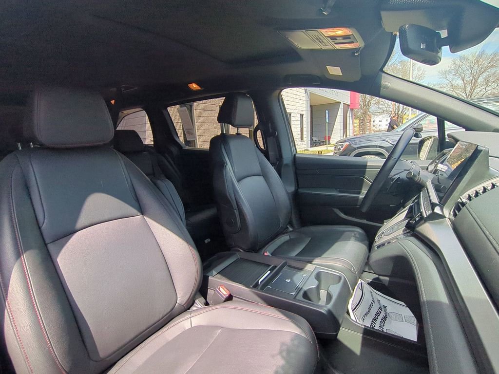 Used 2025 Honda Odyssey Sport-L image 32