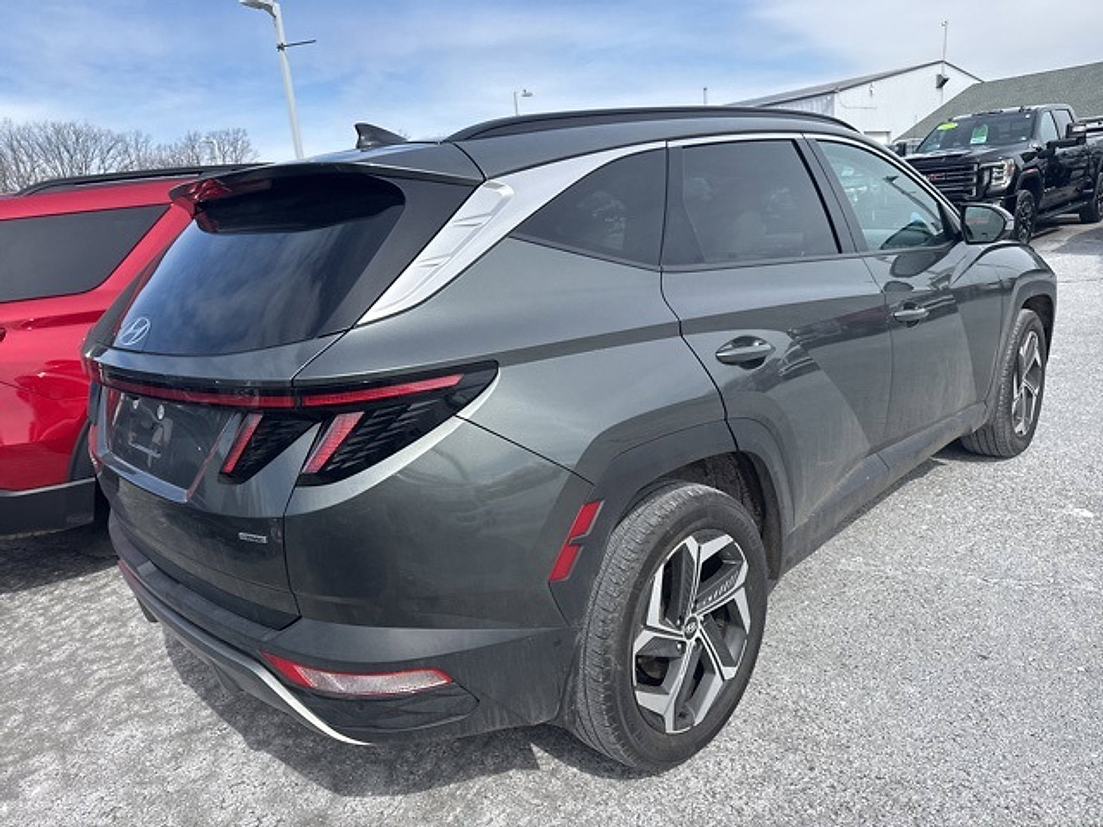 Used 2023 Hyundai Tucson Limited w/ Cargo Package AWD/4WD image 13