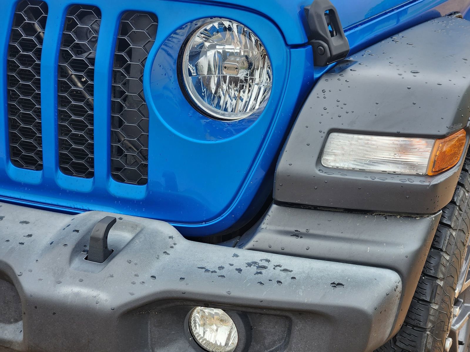 Used 2024 Jeep Wrangler Unlimited Sport AWD/4WD image 9
