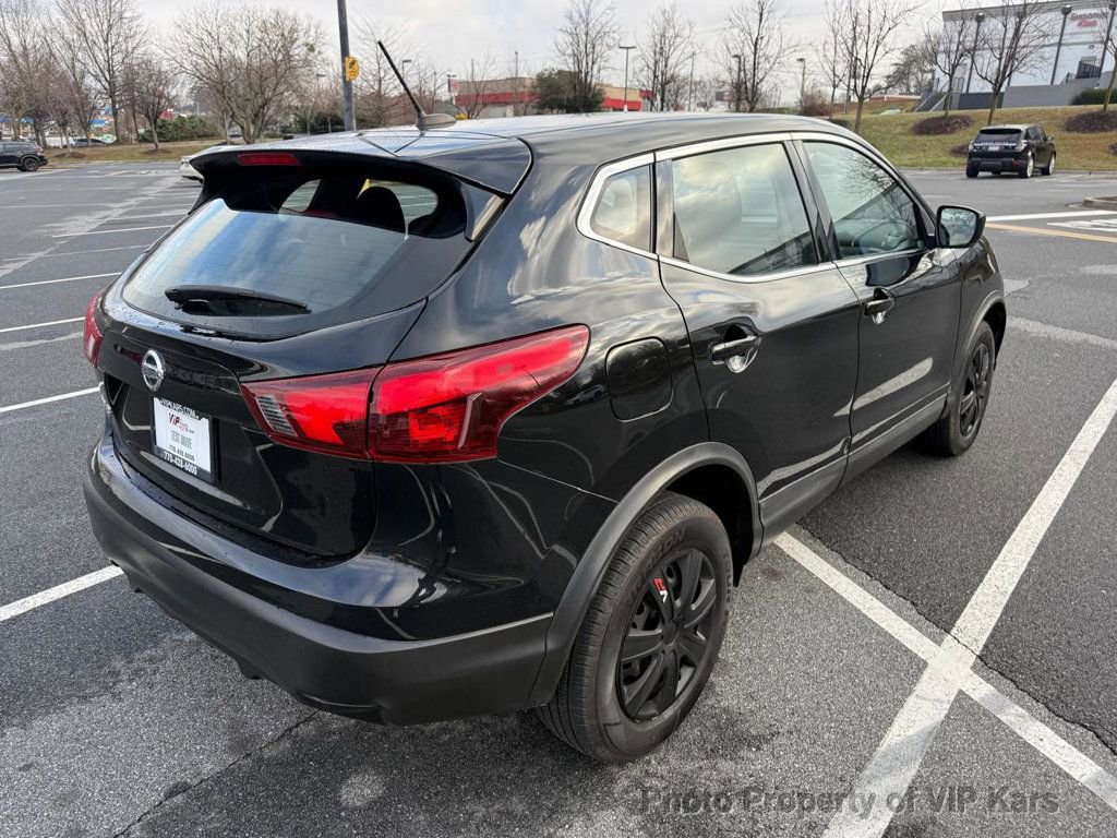 Used 2019 Nissan Rogue Sport S image 5
