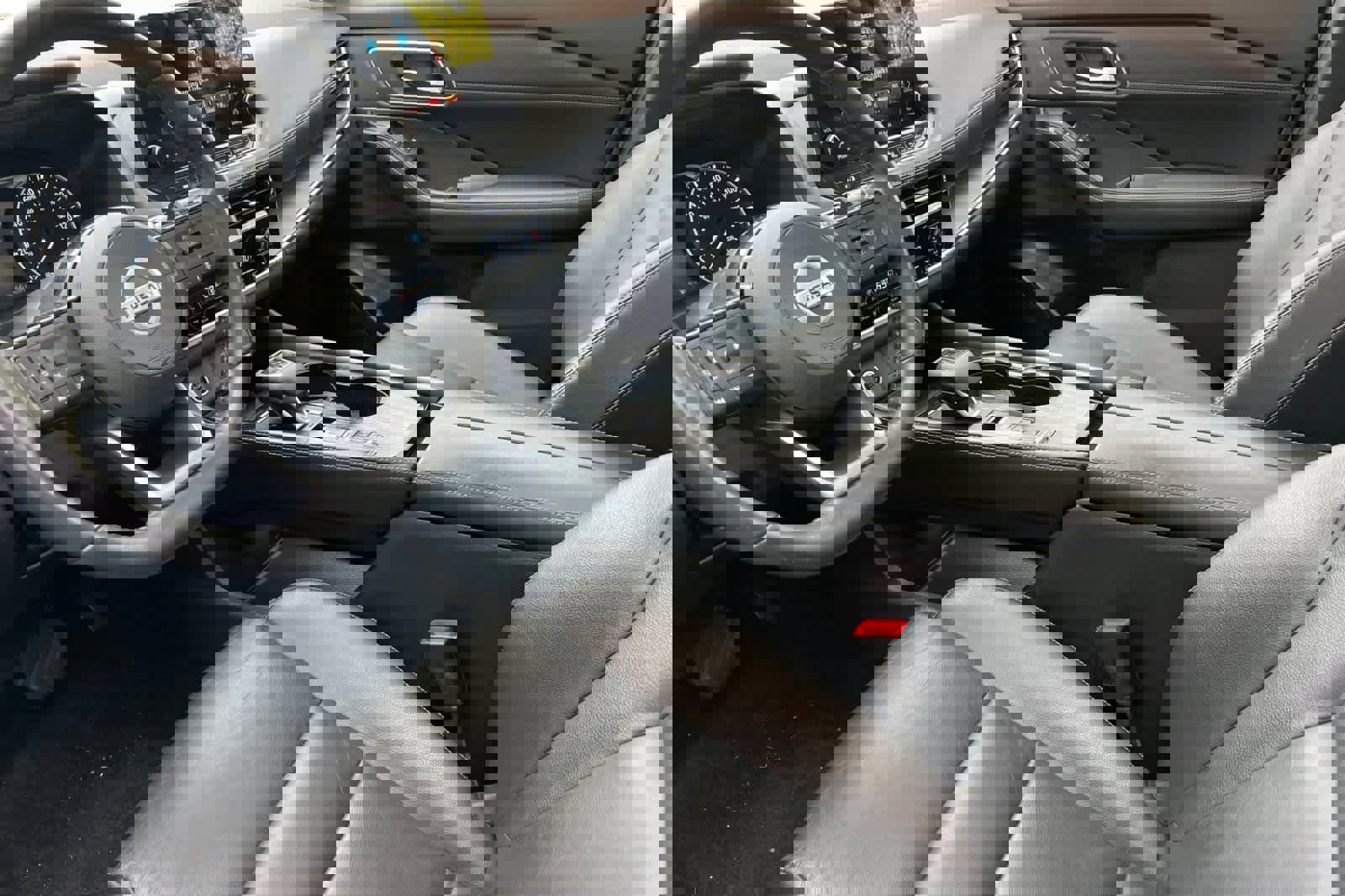 Used 2021 Nissan Rogue SL w/ Premium Package image 12