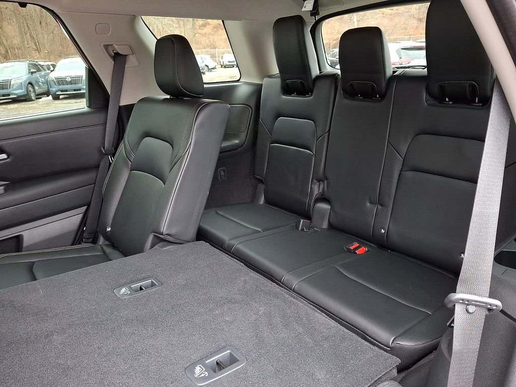 Certified 2023 Nissan Pathfinder SL image 12