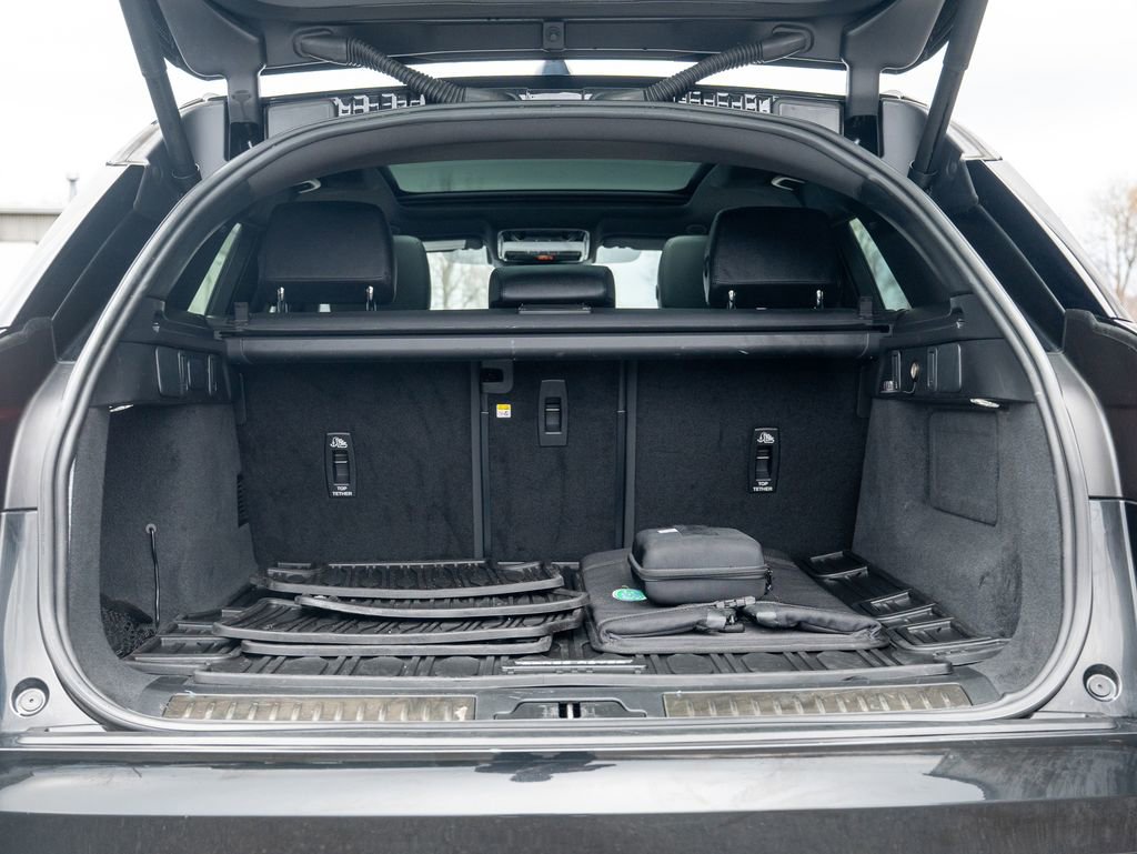 Used 2024 Land Rover Range Rover Velar Dynamic SE image 38