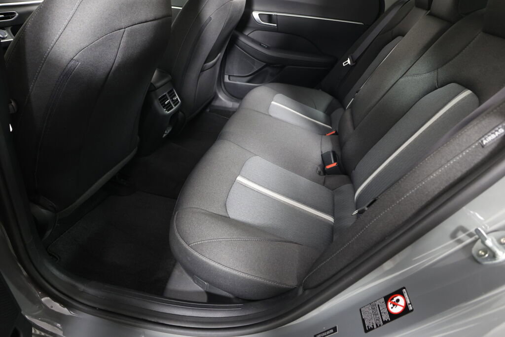 Used 2020 Hyundai Sonata SEL w/ Convenience Package image 17