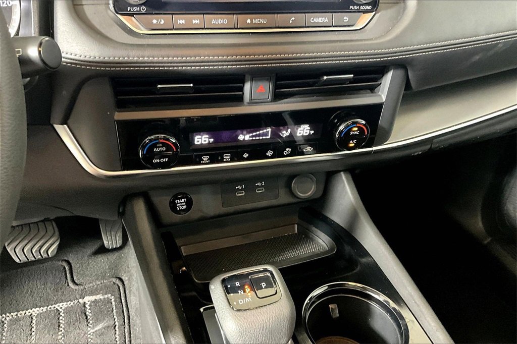 Used 2024 Nissan Rogue SV image 24