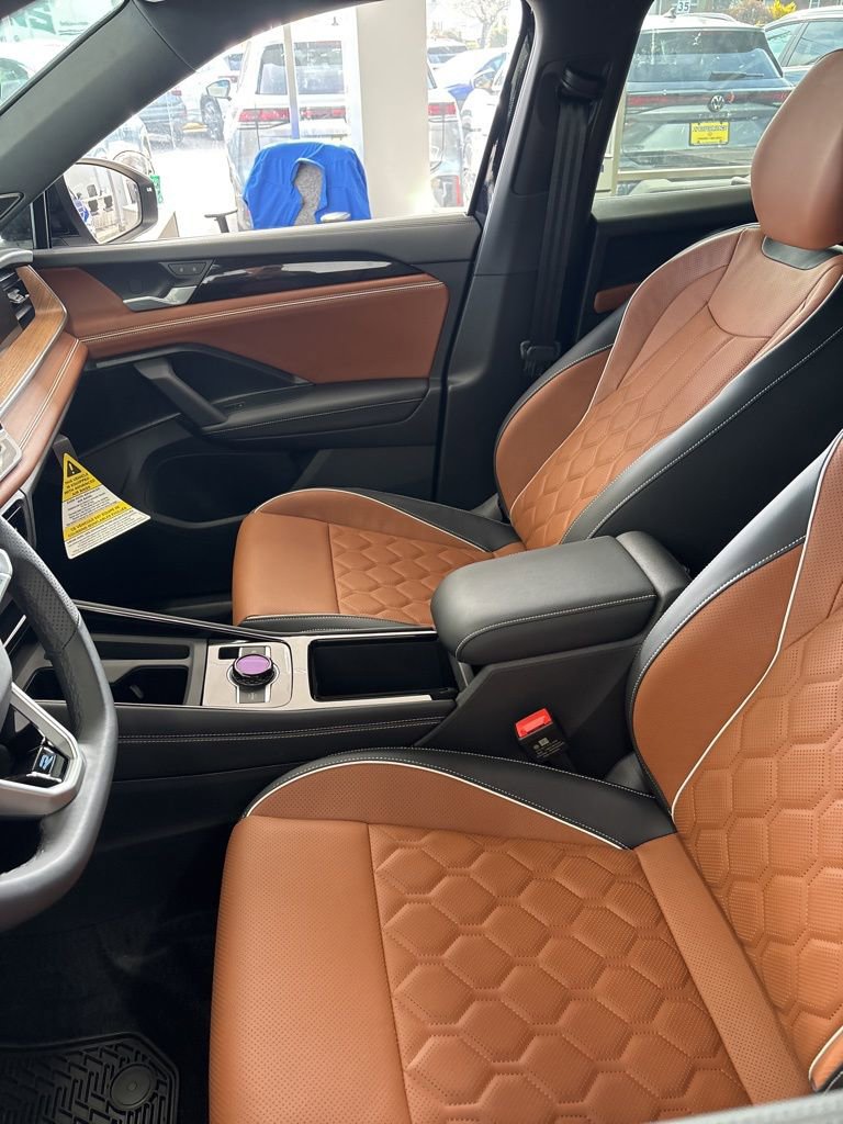 New 2026 Volkswagen Tiguan SEL R-Line image 7