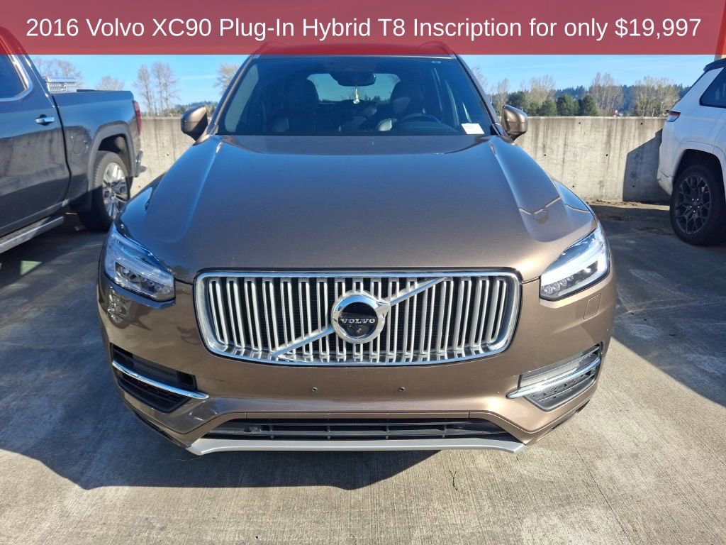 Used 2016 Volvo XC90 T8 Inscription w/ Vision Package video 3