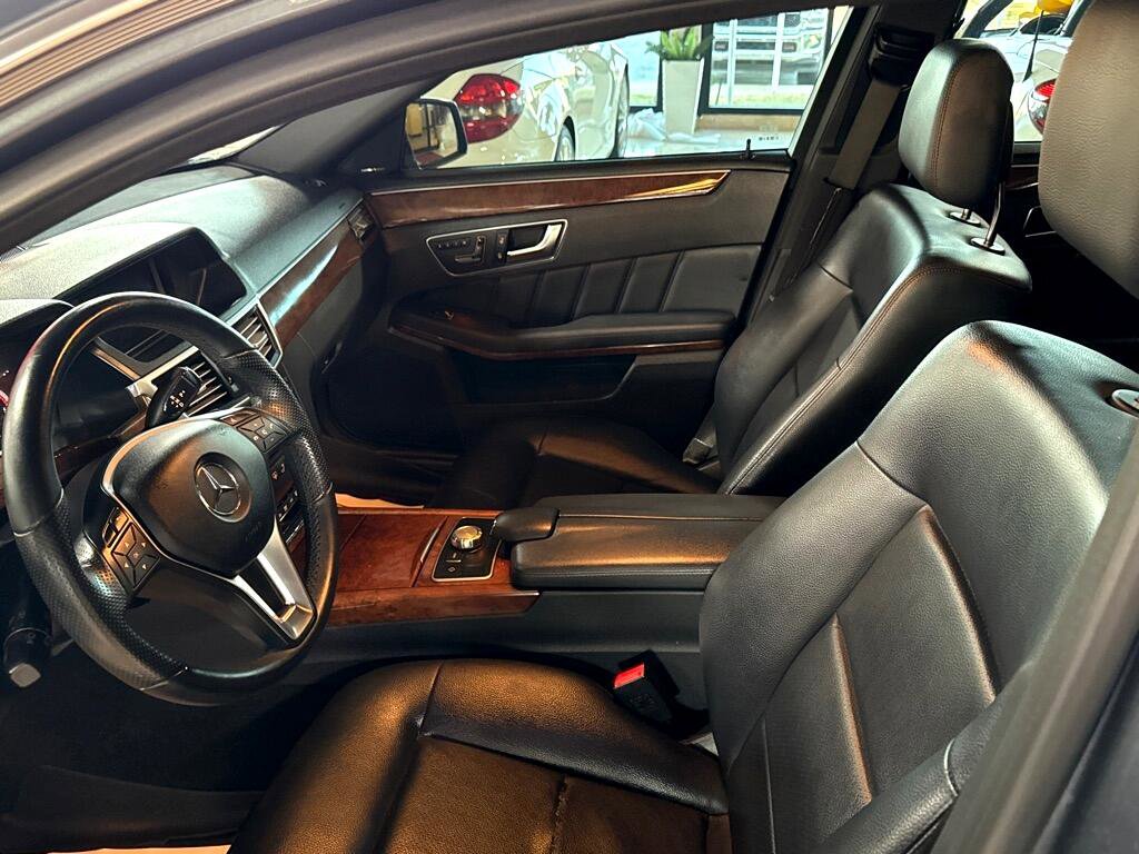 Used 2013 Mercedes-Benz E 350 BlueTEC Sedan image 12