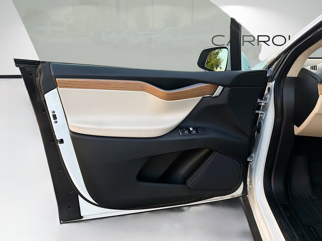 Used 2018 Tesla Model X 75D AWD/4WD image 22