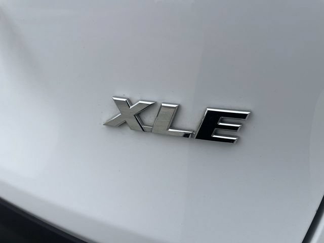 Used 2024 Toyota RAV4 XLE FWD image 31