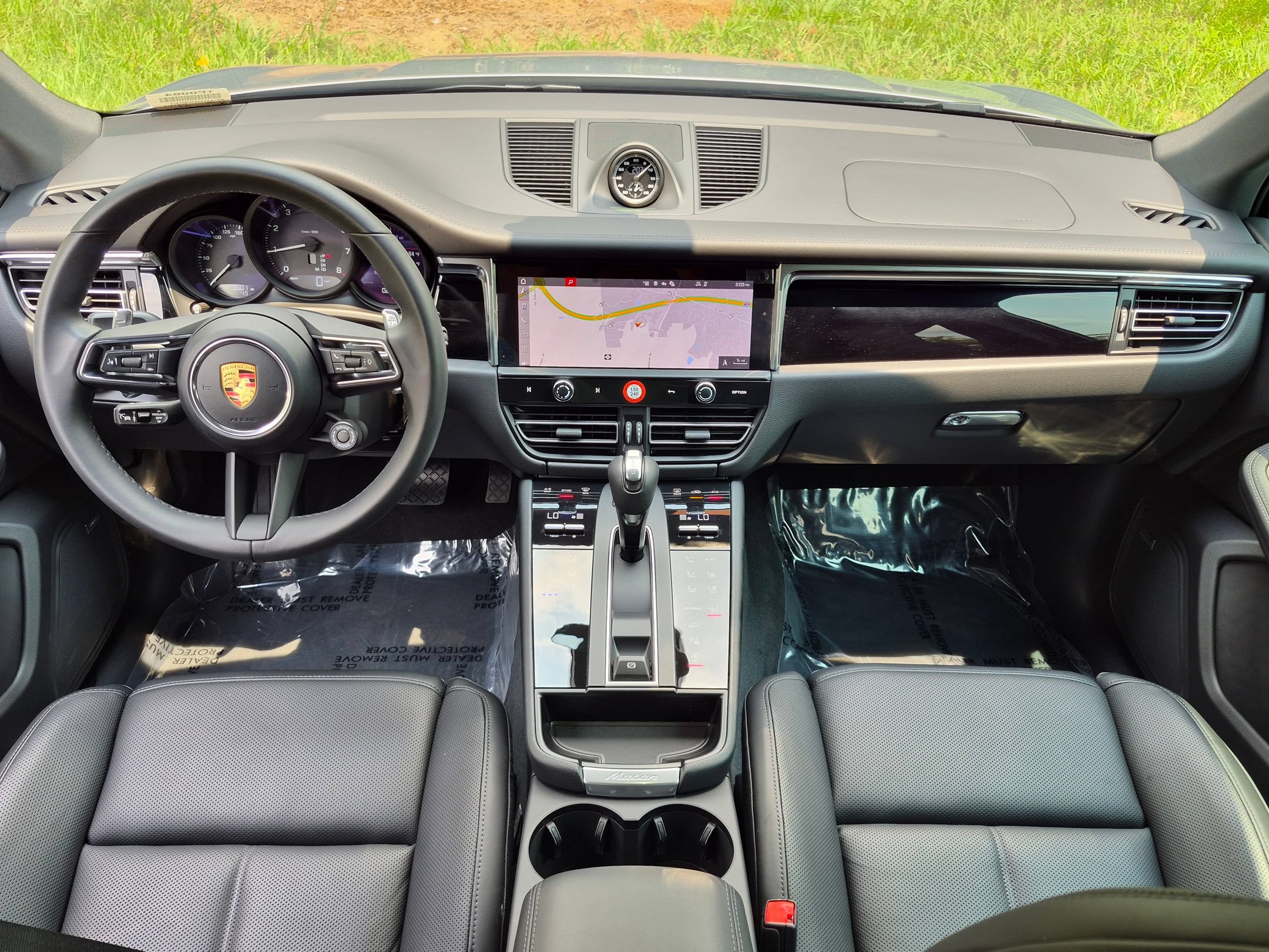 Certified 2026 Porsche Macan AWD/4WD image 21