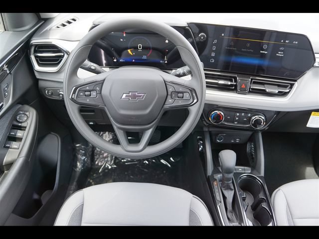 New 2026 Chevrolet TrailBlazer LT w/ Midnight Edition FWD image 5