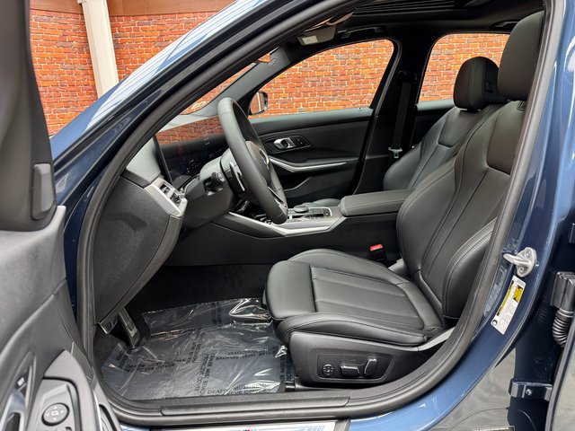 Used 2026 BMW 330i Sedan w/ M Sport Package RWD image 22