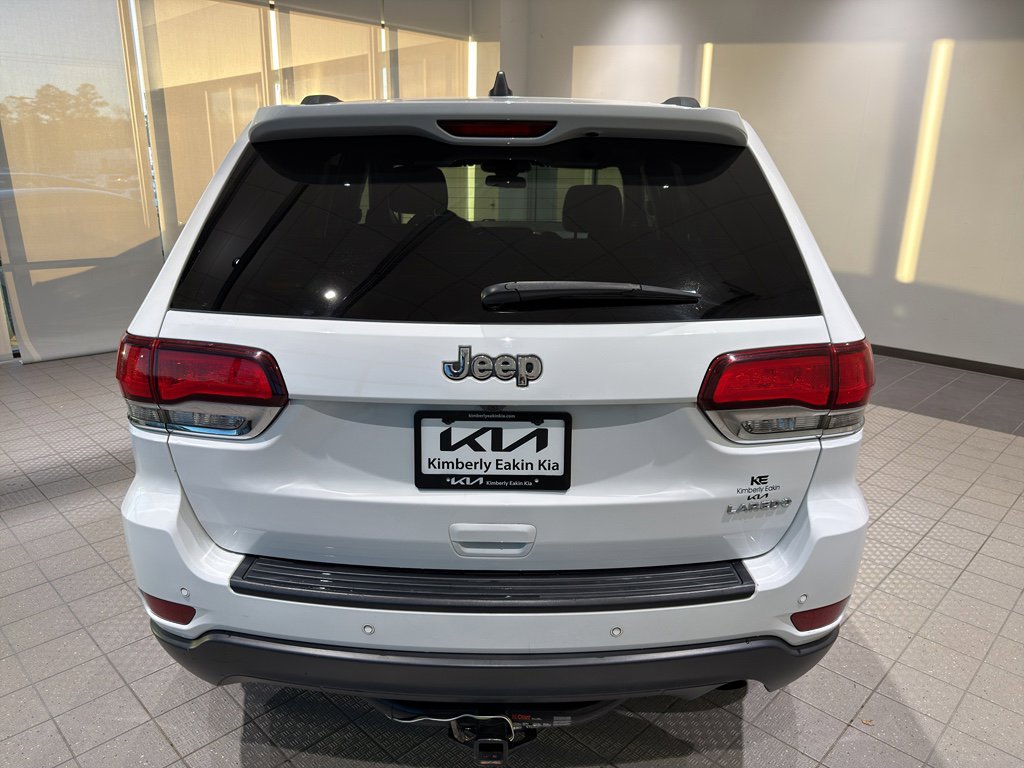 Used 2021 Jeep Grand Cherokee Laredo image 4