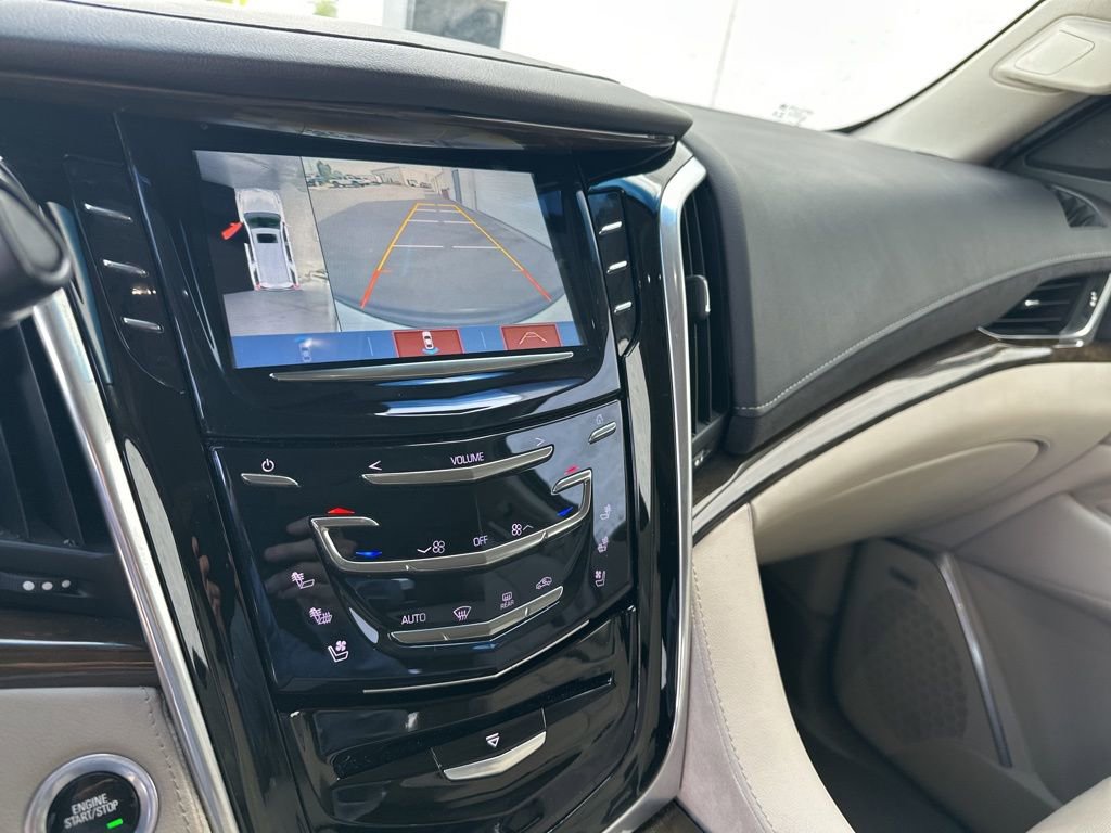 Used 2019 Cadillac Escalade ESV Premium Luxury AWD/4WD image 26