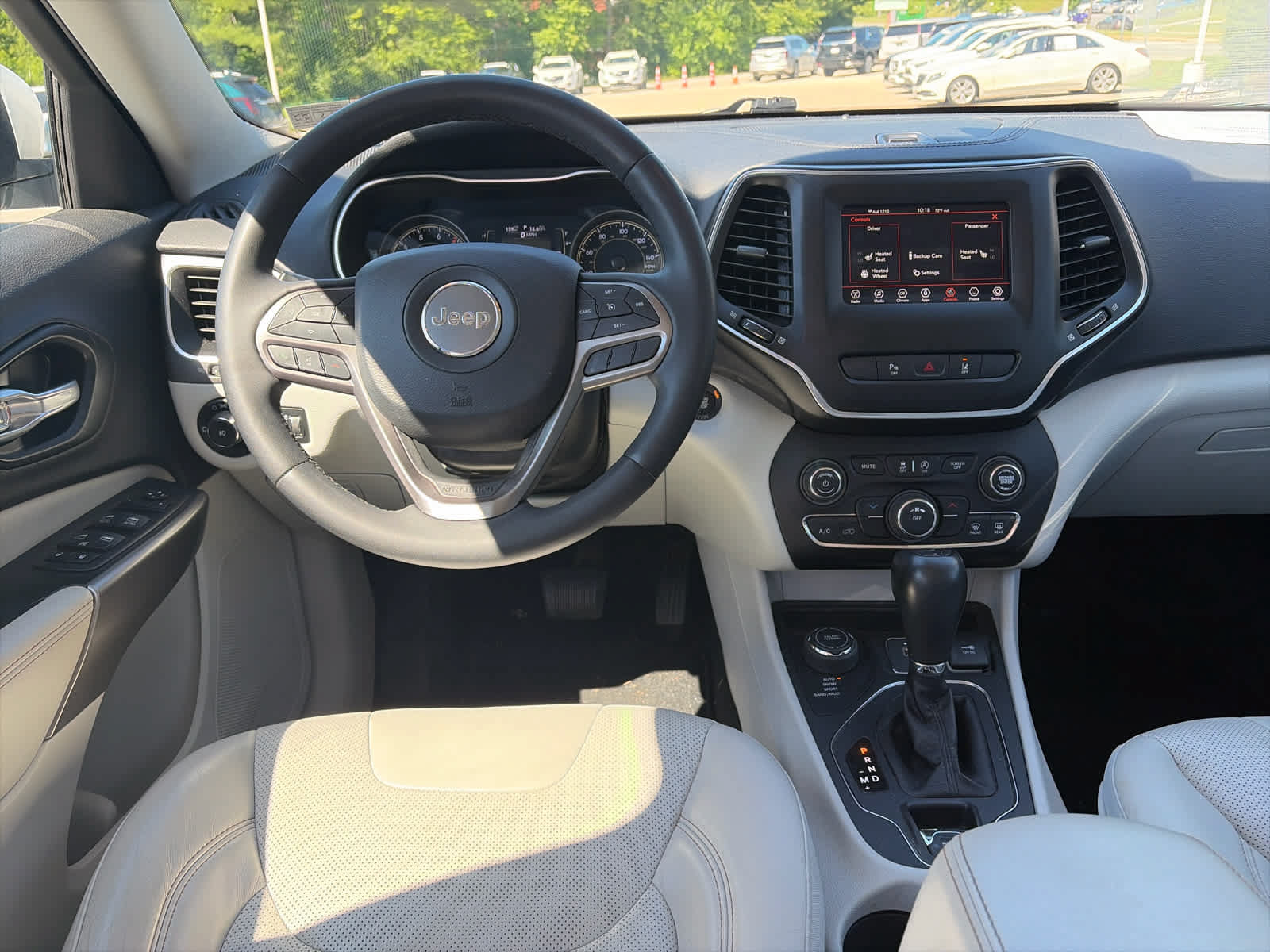 Used 2021 Jeep Cherokee Latitude Lux w/ Sun & Sound Group AWD/4WD image 10