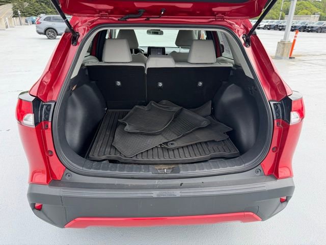 Used 2022 Toyota Corolla Cross LE AWD/4WD image 13