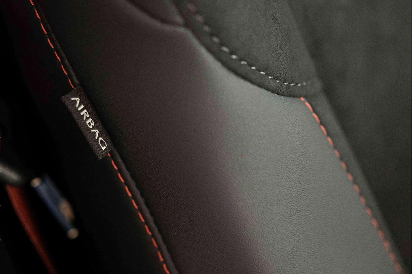 New 2025 Aston Martin V8 Vantage Coupe image 39