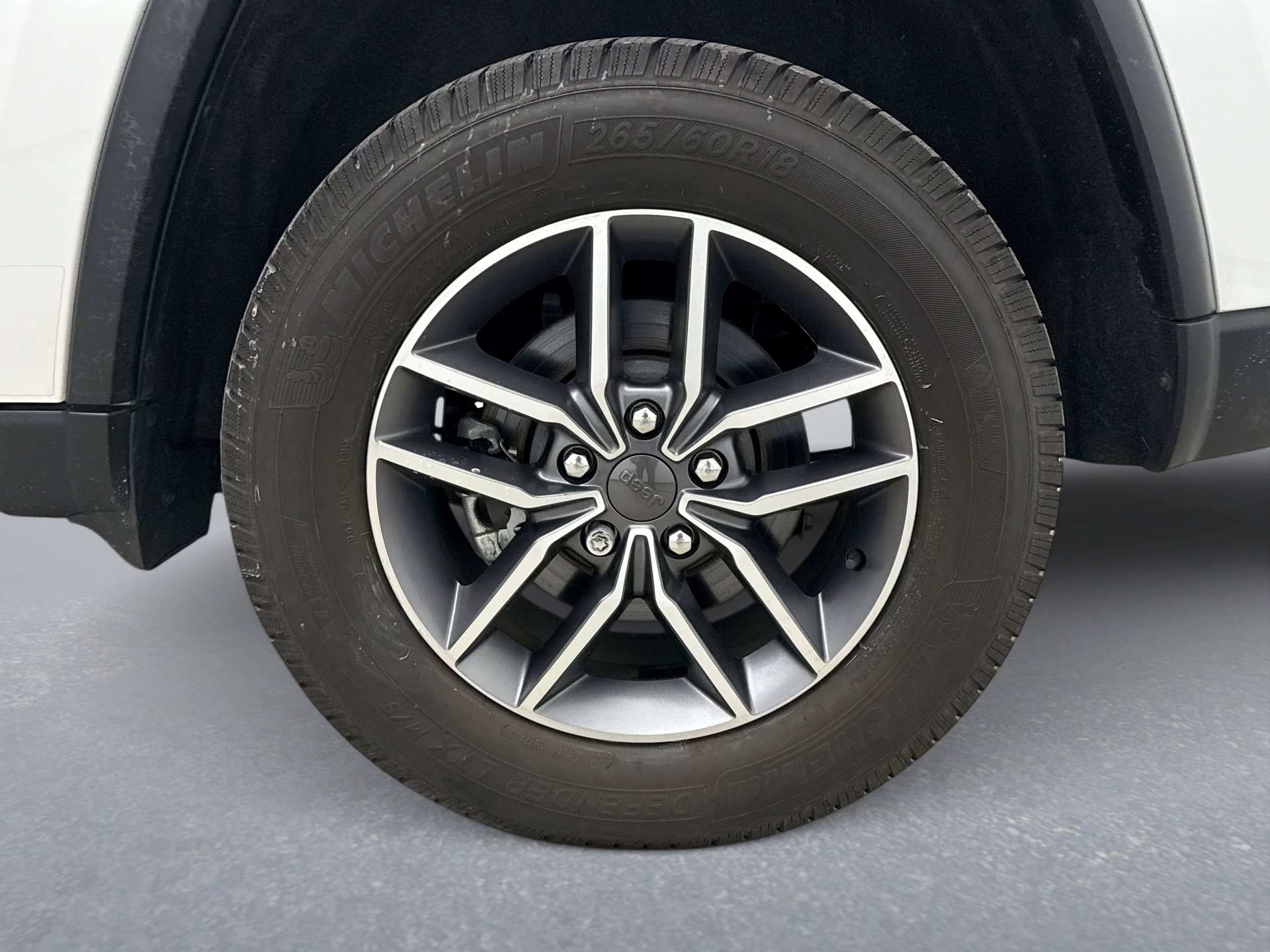 Used 2021 Jeep Grand Cherokee Limited image 22