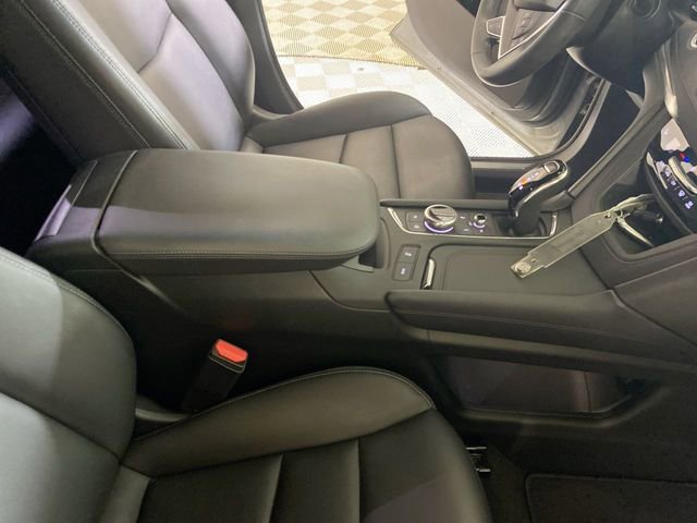 Used 2024 Cadillac XT5 Luxury w/ LPO, Floor Liner Package AWD/4WD image 44