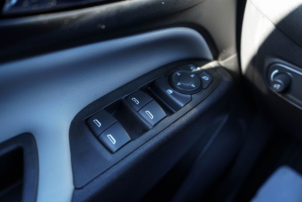 Used 2023 Chevrolet Equinox LT w/ Driver Convenience Package image 24