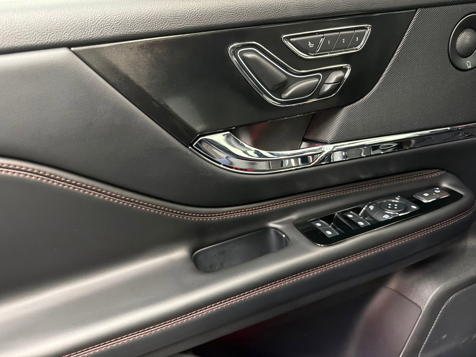 Used 2023 Lincoln Corsair Grand Touring w/ Equipment Group 302A image 34