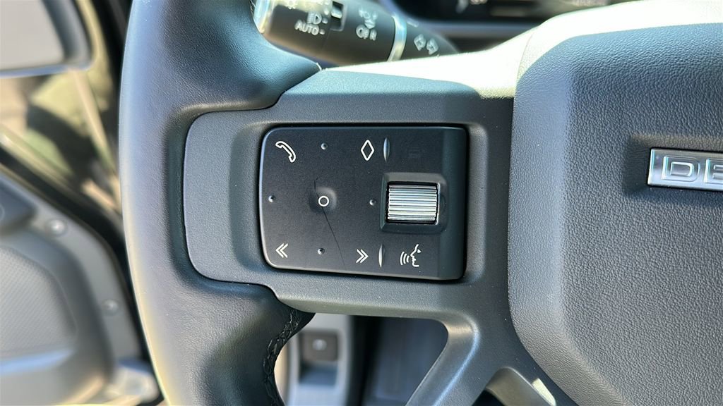 Certified 2023 Land Rover Defender 110 X-Dynamic SE image 12