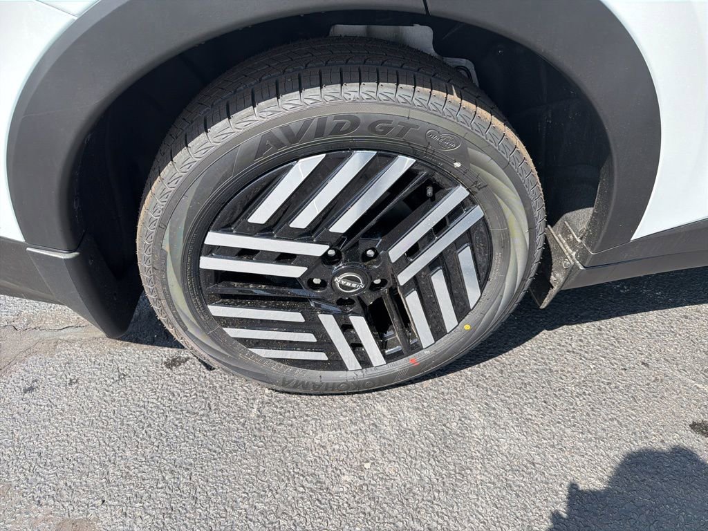 New 2026 Nissan Leaf SV+ FWD image 9