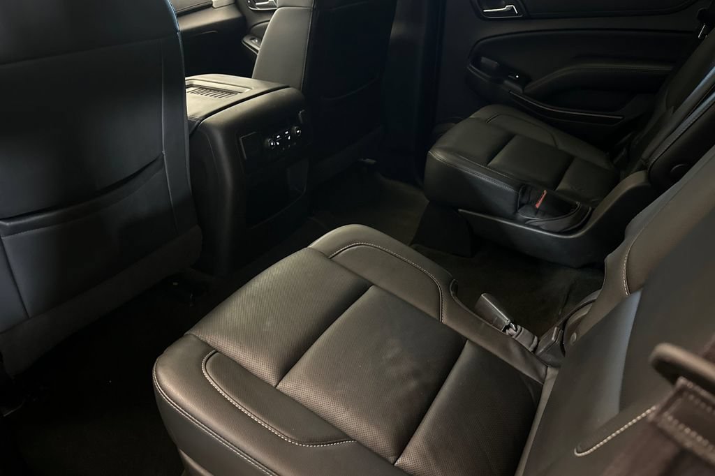 Used 2017 GMC Yukon SLT w/ Open Road Package AWD/4WD image 12