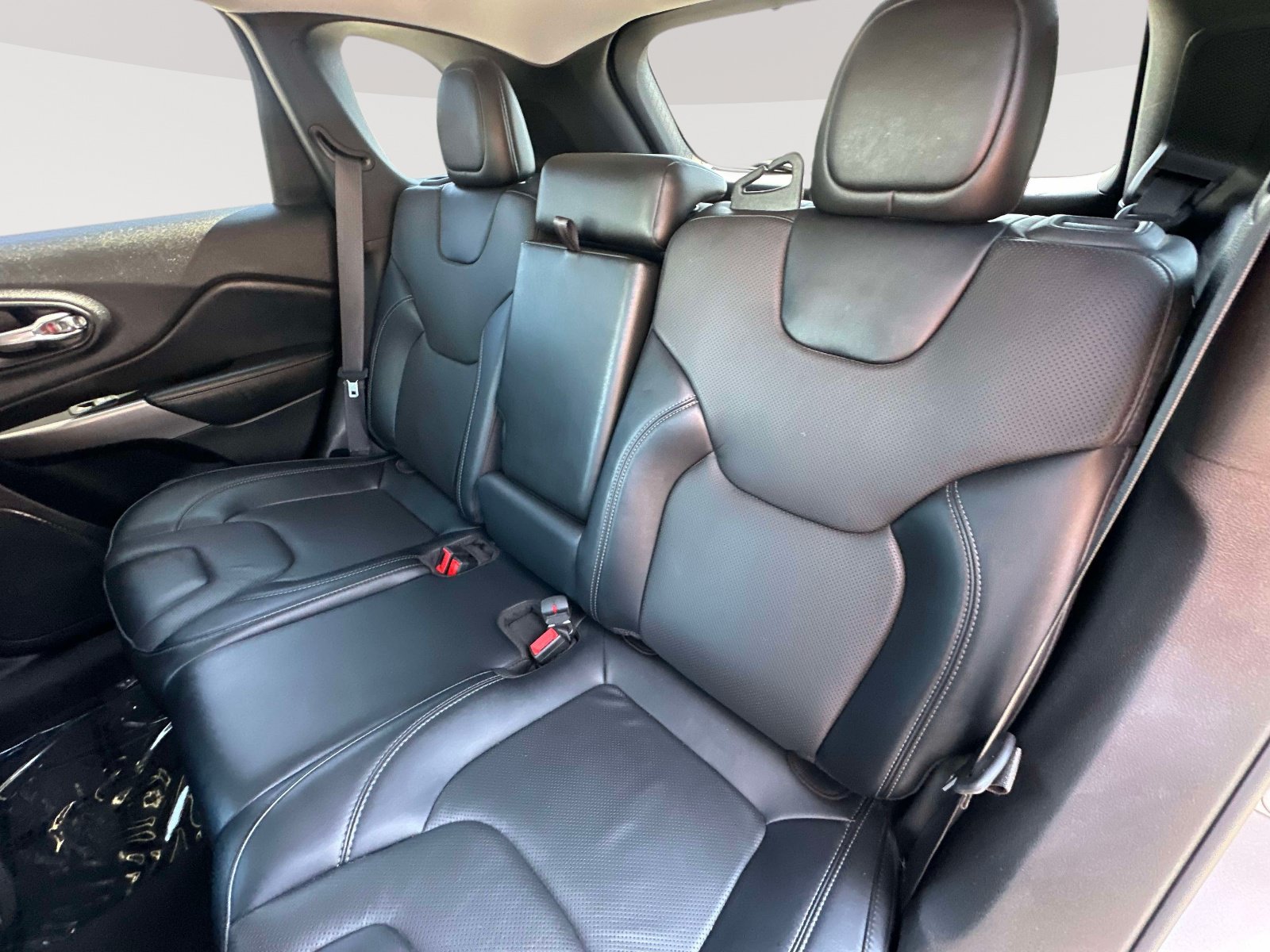 Used 2022 Jeep Cherokee Latitude Lux AWD/4WD image 31
