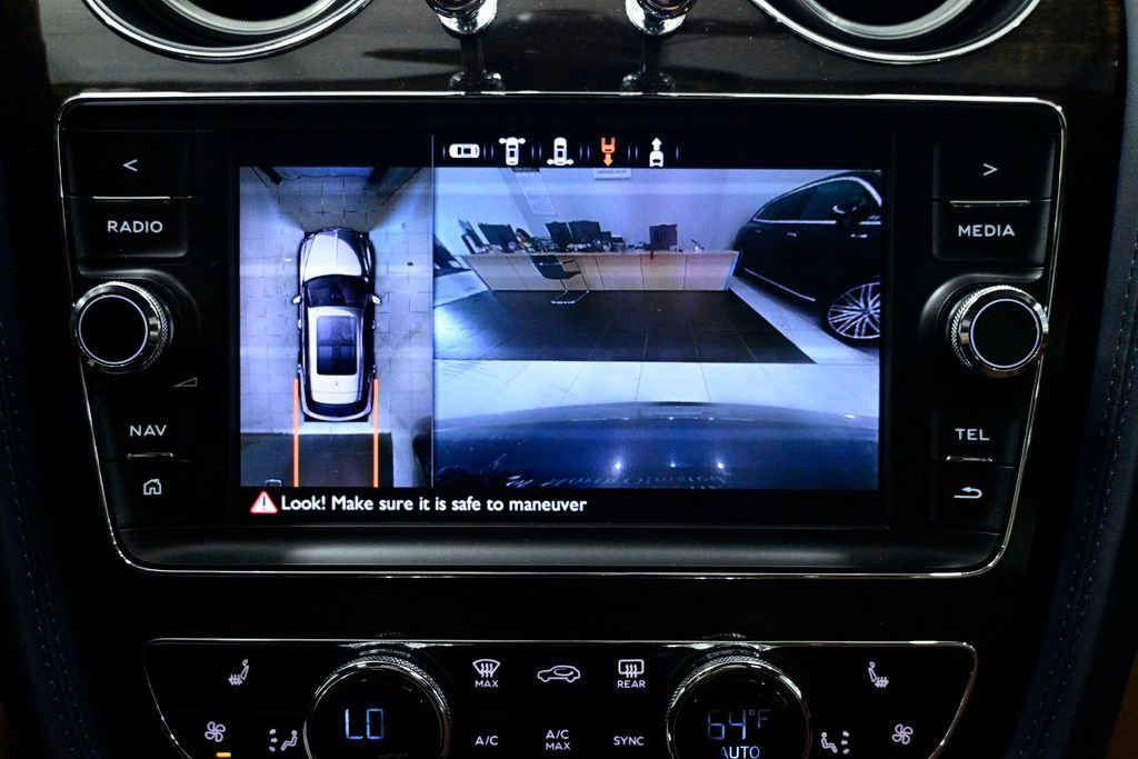 Used 2019 Bentley Bentayga image 21