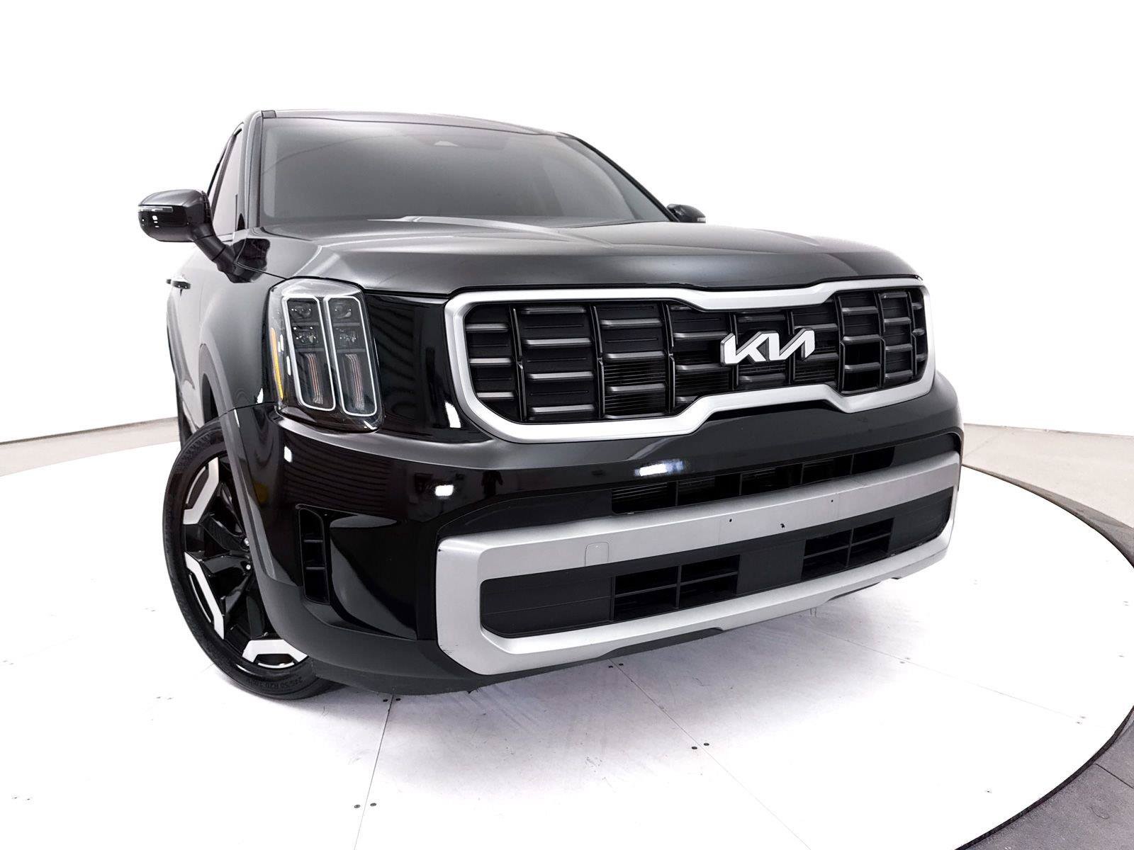 Certified 2024 Kia Telluride S w/ S Sunroof Package FWD image 7