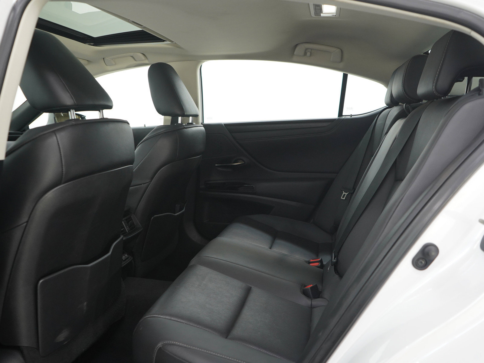 Used 2022 Lexus ES 250 w/ Premium Package AWD/4WD image 13