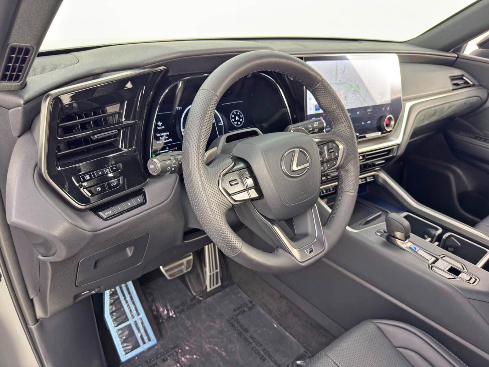 Used 2025 Lexus TX 500h AWD w/ Technology Package image 13