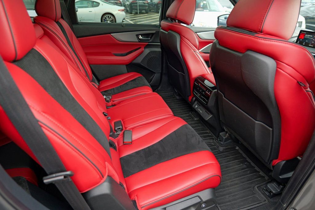 Used 2024 Acura MDX A-Spec image 31