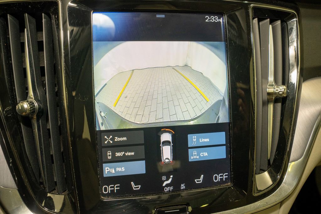 Used 2019 Volvo V60 T5 Momentum image 14