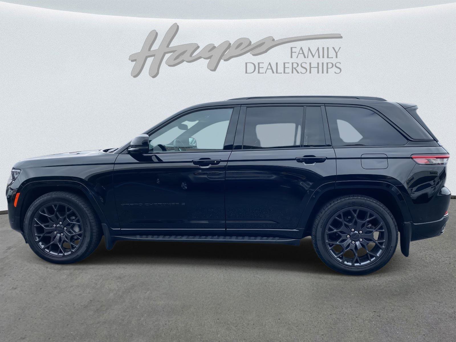 Certified 2025 Jeep Grand Cherokee Summit image 9