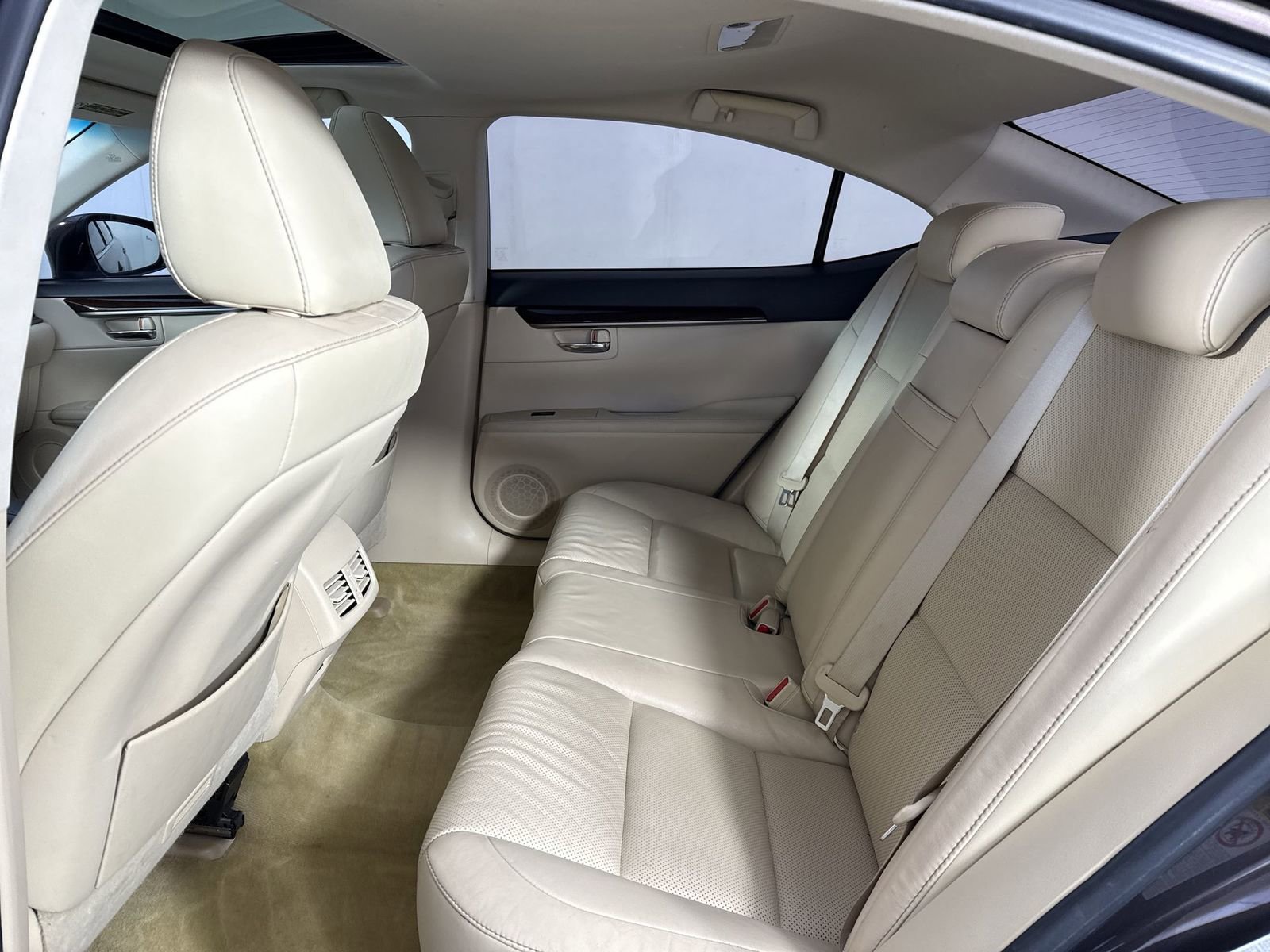 Used 2013 Lexus ES 350 w/ Luxury Pkg image 23