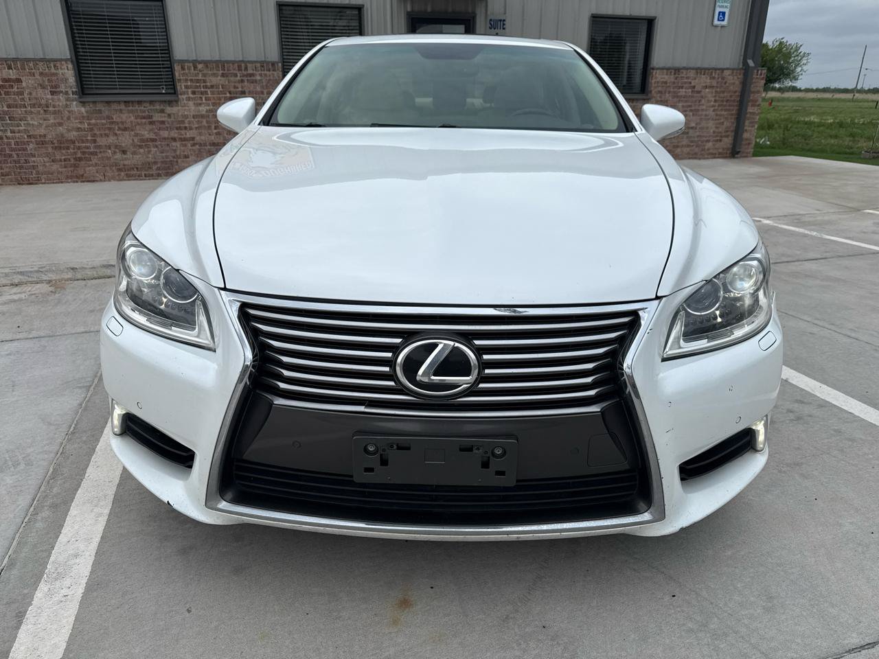 Used 2013 Lexus LS 460 w/ Comfort Pkg RWD image 5
