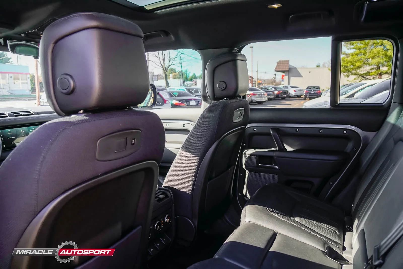 Used 2020 Land Rover Defender 110 X image 23