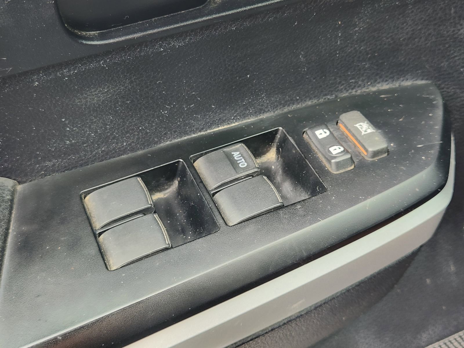 Used 2014 Toyota Tundra SR5 w/ SR5 Upgrade Package RWD image 25