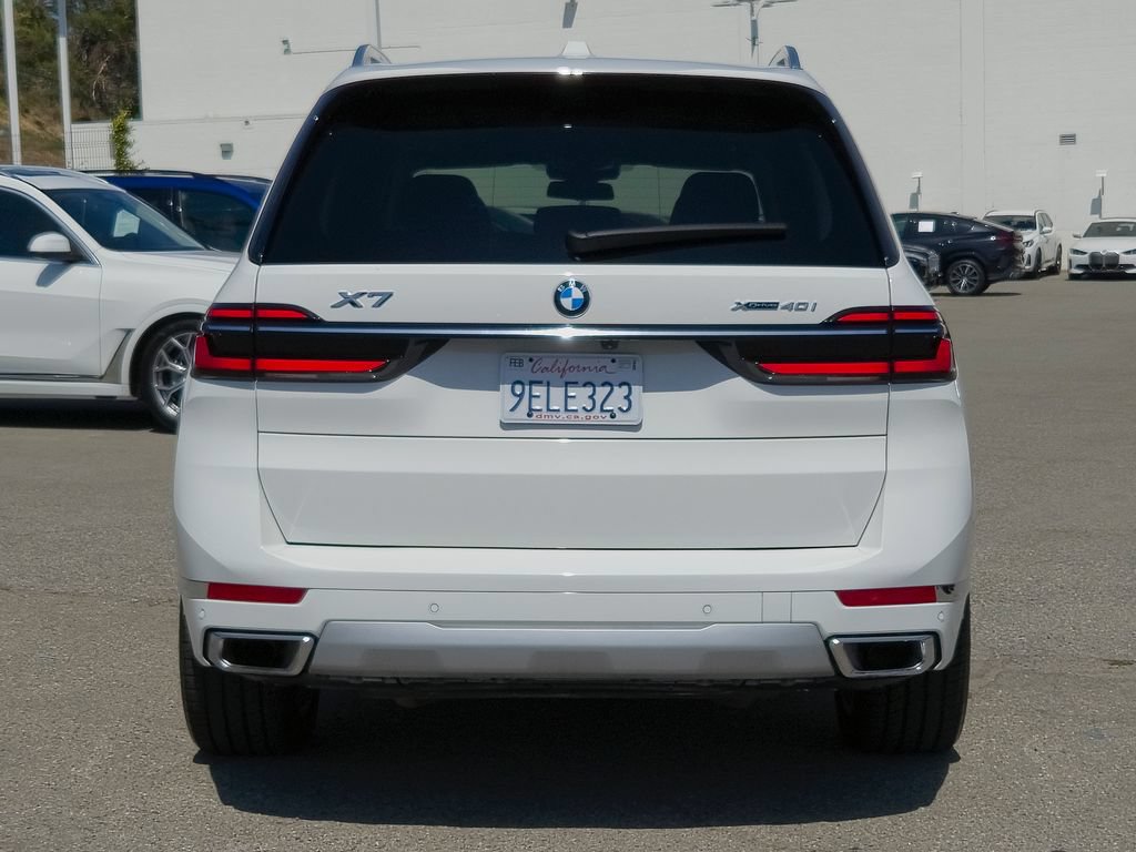 Used 2023 BMW X7 xDrive40i AWD/4WD image 26