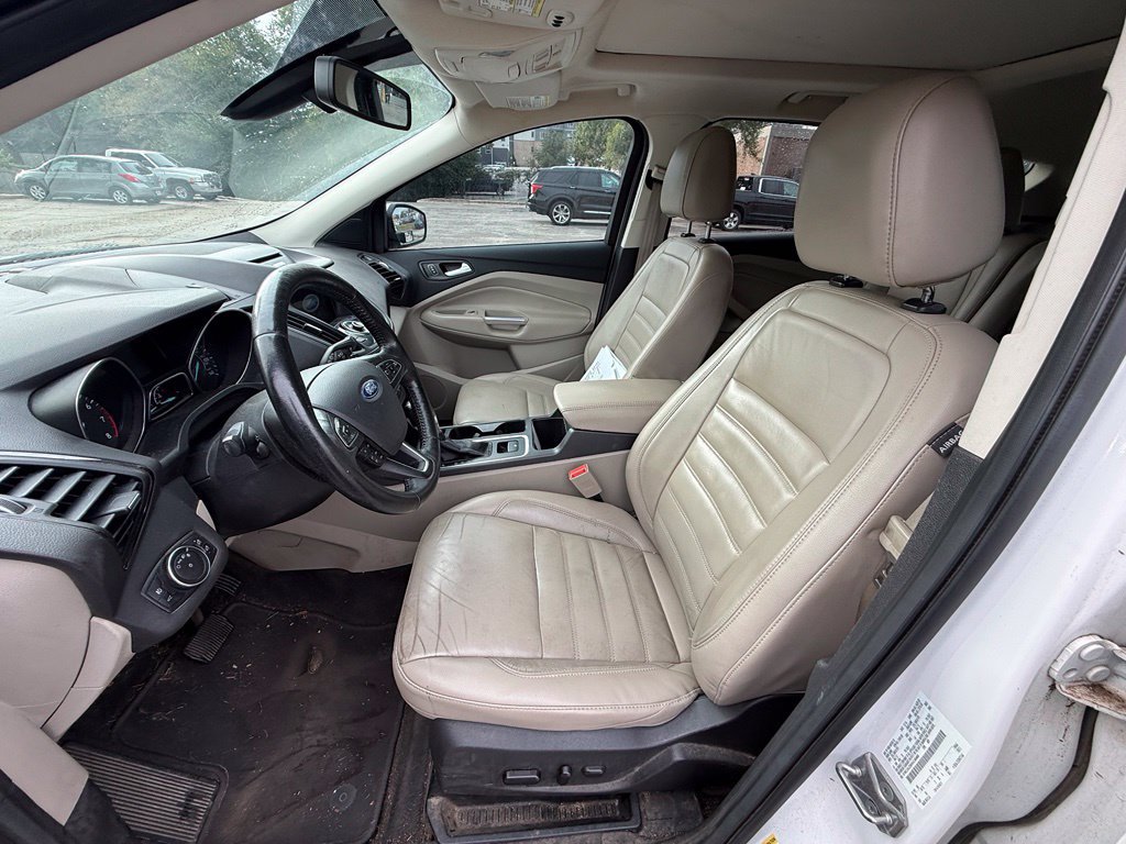 Used 2017 Ford Escape Titanium FWD image 10