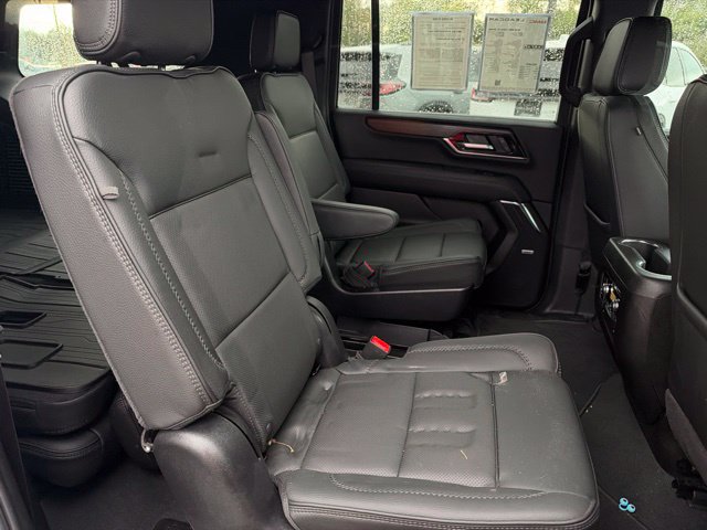 Used 2026 GMC Yukon XL Denali w/ Sun & Power Step Package AWD/4WD image 15