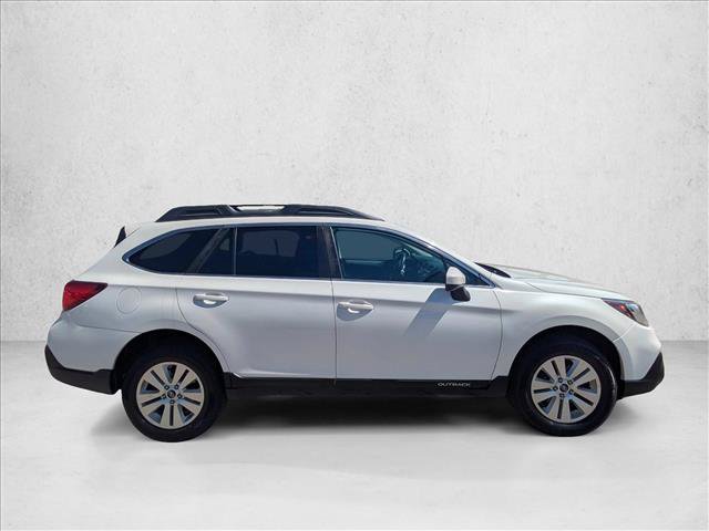 Used 2018 Subaru Outback 2.5i Premium AWD/4WD image 4