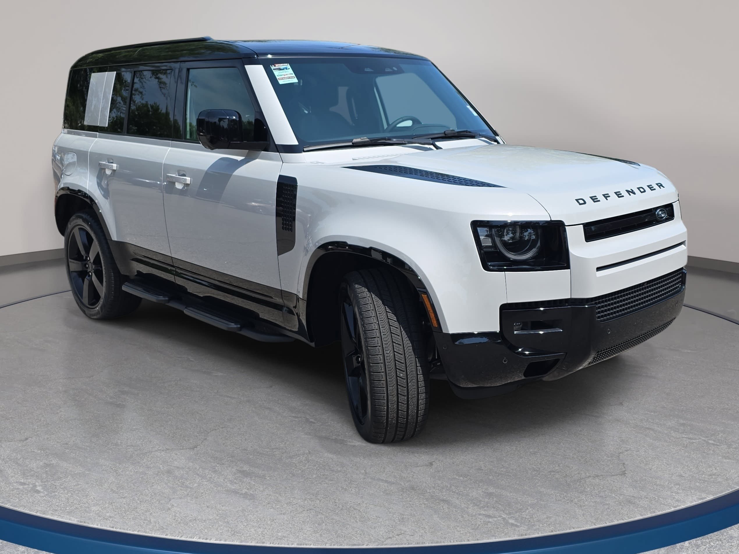 New 2026 Land Rover Defender 110 X-Dynamic SE AWD/4WD image 3
