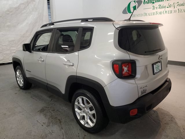 Used 2016 Jeep Renegade Latitude AWD/4WD image 4