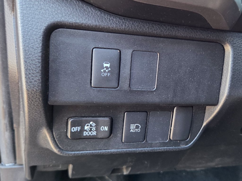 Used 2021 Toyota Tacoma SR5 RWD image 10